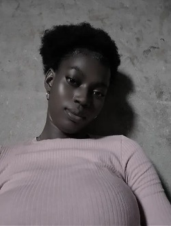 Profil de Edwige, une femme célibataire de 23 ans à Cotonou