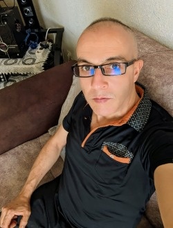 profile picture 0