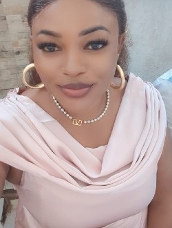 Profil de Sara, une femme célibataire de 40 ans à Douala