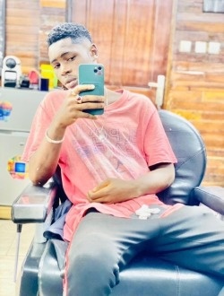 Profil de Arold, un homme célibataire de 27 ans à Abidjan