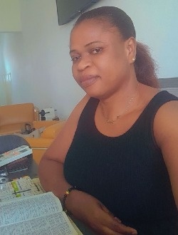 Profil de Aya, une femme célibataire de 41 ans à Abidjan