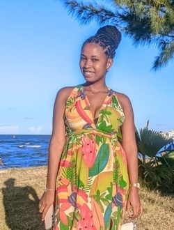 Profil de Natacha, une femme célibataire de 25 ans à Antsiranana