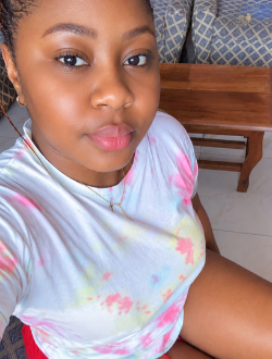 Profil de Marie, une femme célibataire de 28 ans à Odza I
