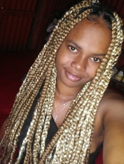 Profil de Christina, une femme célibataire de 23 ans à Antalaha