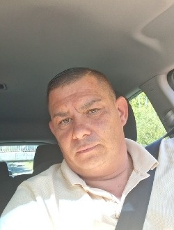 Profil de Sylvain, un homme célibataire de 42 ans à Sens-de-Bretagne