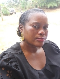 Profil de Marie Simonne, une femme célibataire de 44 ans à Bafoussam