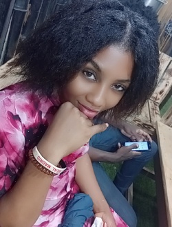 Profil de Justine, une femme célibataire de 23 ans à Douala
