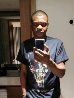 Profil de Thierry, un homme célibataire de 42 ans à Kingston