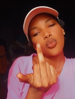 Profil de Pendissta, une femme célibataire de 20 ans à Nouakchott