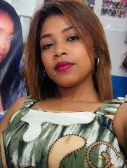 Profil de Dinah, une femme célibataire de 37 ans à 1ER Arrondissement