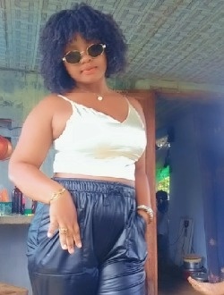 Profil de Chaterine, une femme célibataire de 25 ans à Antalaha