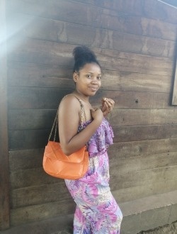 Profil de Claricha, une femme célibataire de 25 ans à Antalaha