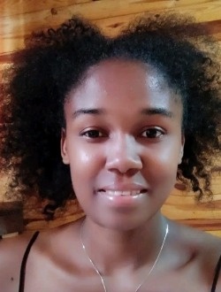 Profil de Sophie, une femme célibataire de 23 ans à Aharana