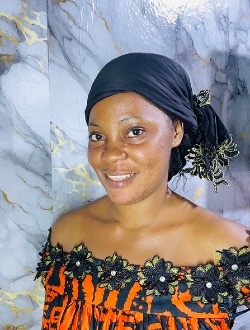 Profil de Adama, une femme célibataire de 34 ans à Yaoundé