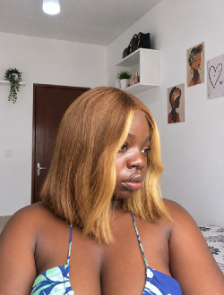 Profil de Stephie, une femme célibataire de 25 ans à Yaoundé