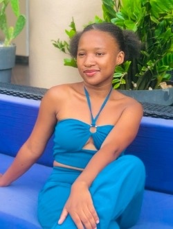 Profil de Marie Estelle, une femme célibataire de 23 ans à Antsiranana