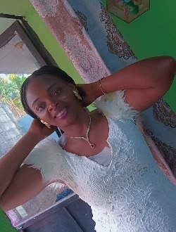 Profil de Minette, une femme célibataire de 35 ans à Yaoundé