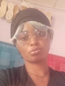 Profil de Ernestine, une femme célibataire de 28 ans à Mbalmayo
