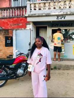 Profil de Rodia, une femme célibataire de 26 ans à Antalaha