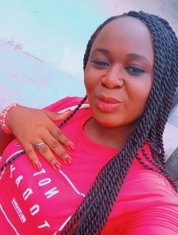 Profil de Nabilla, une femme célibataire de 27 ans à Cotonou