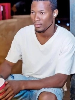 Profil de Ibrahim, un homme célibataire de 28 ans à Abobo Baoulé