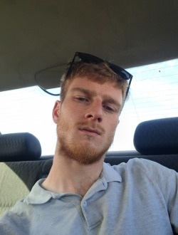 Profil de Dimitri, un homme célibataire de 22 ans à Illiers-Combray