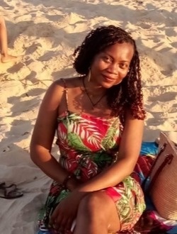 Profil de Lari, une femme célibataire de 32 ans à Amboasary-Antambolo