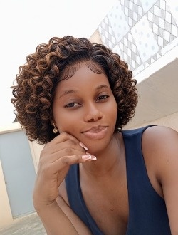 Profil de Tania, une femme célibataire de 28 ans à Douala