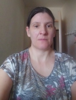 Profil de Joëlle, une femme célibataire de 45 ans à Petit-Noir
