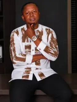 Profil de Lonssi, un homme célibataire de 36 ans à Douala