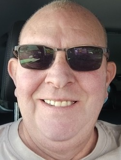 Profil de Cyrille, un homme célibataire de 60 ans à Paris