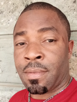 Profil de Peter, un homme célibataire de 48 ans à Lagos
