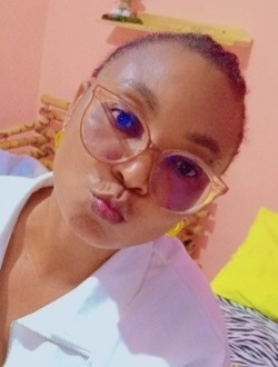Profil de Myrlange, une femme célibataire de 40 ans à Bafoussam II