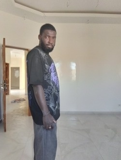 Profil de Edouard, un homme célibataire de 28 ans à Dakar-Marine