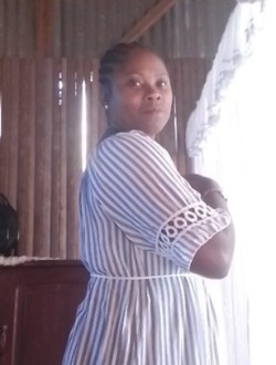 Profil de Claudia, une femme célibataire de 34 ans à Nosy-Be