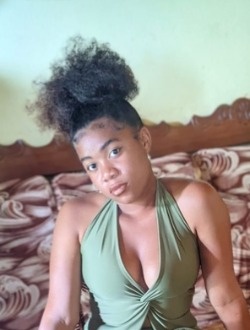 Profil de Monisca, une femme célibataire de 24 ans à 67 Ha