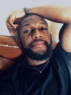 Profil de Christopher, un homme célibataire de 32 ans à Libreville
