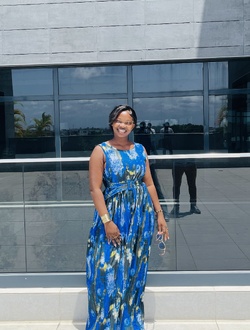 Profil de Admète, une femme célibataire de 25 ans à Cotonou