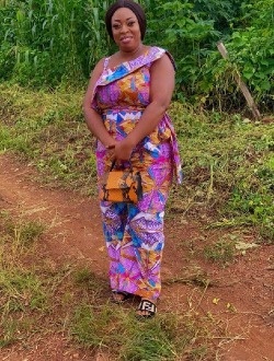 Profil de Anas, une femme célibataire de 34 ans à Yaoundé