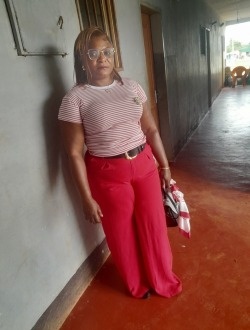 Profil de Brigitte, une femme célibataire de 38 ans à Douala
