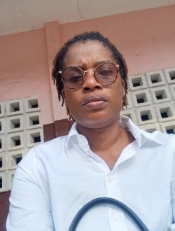 Profil de Paule Éliane, une femme célibataire de 43 ans à Abadjin-Kouté