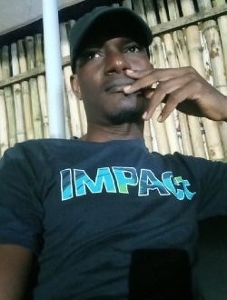 Profil de Rodolphe, un homme célibataire de 36 ans à Abata