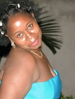 Profil de Clarisse, une femme célibataire de 29 ans à Yaoundé