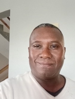 Profil de Christopher, un homme célibataire de 47 ans à Petit Raffray