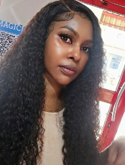 Profil de Stella, une femme célibataire de 37 ans à Abuja