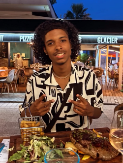 Profil de Yaniss, un homme célibataire de 21 ans à Cagnes-sur-Mer