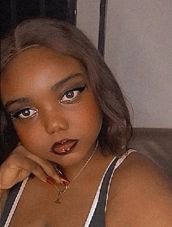 Profil de Laura, une femme célibataire de 25 ans à Rumuigbo