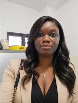 Profil de Séverine, une femme célibataire de 27 ans à Abidjan