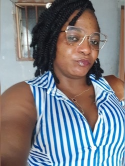 Profil de Brigitte, une femme célibataire de 38 ans à Yaoundé