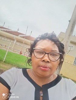 Profil de Jacqueline, une femme célibataire de 50 ans à Yaoundé